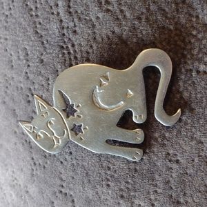 Large Unsigned Vintage Abstract Silver Tone Cat Brooch, Unique, Rare, HTF